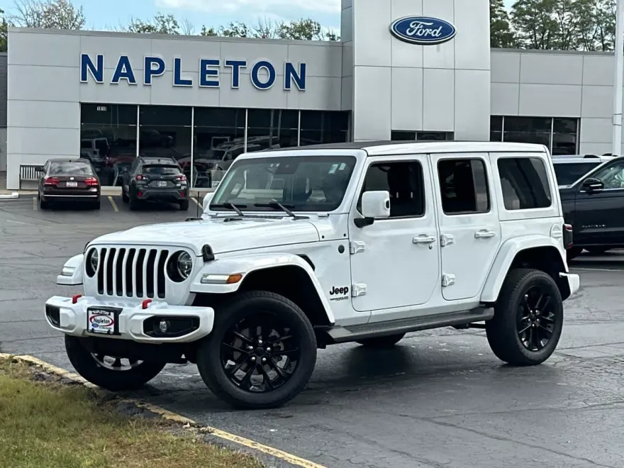 2021 Jeep Wrangler Unlimited Sahara photo 1