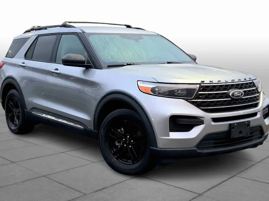 2022 Ford Explorer XLT photo 1