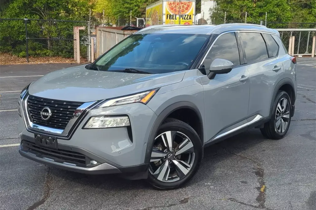 2022 Nissan Rogue SL photo 1