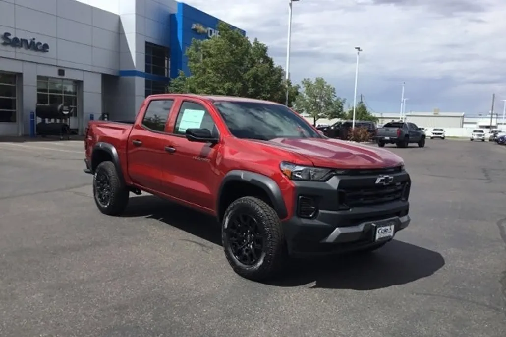 2026 Chevrolet Colorado Trail Boss photo 1