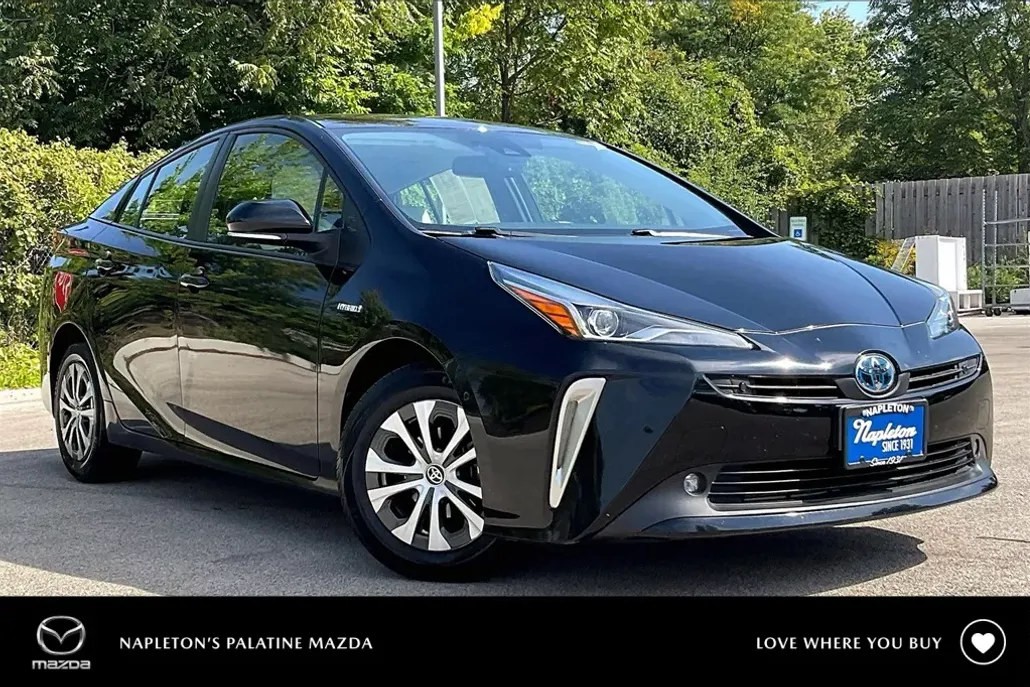 2021 Toyota Prius XLE AWD-e photo 1
