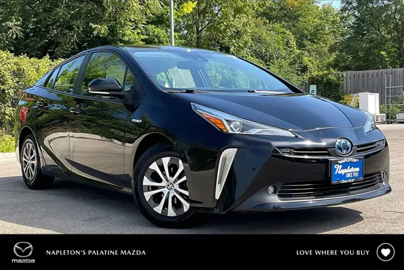 2021 Toyota Prius XLE AWD-e photo 1