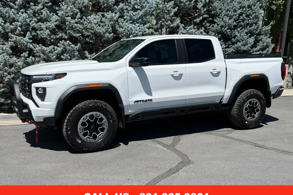 2023 Gmc Canyon AT4X photo 1
