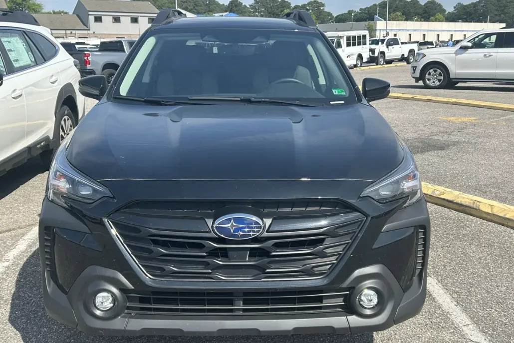 2025 Subaru Outback Onyx Edition photo 1