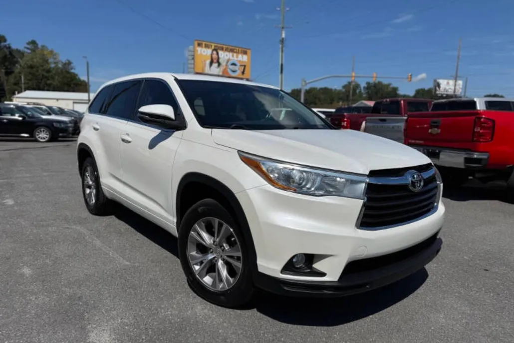 2015 Toyota Highlander Base Hybrid photo 1