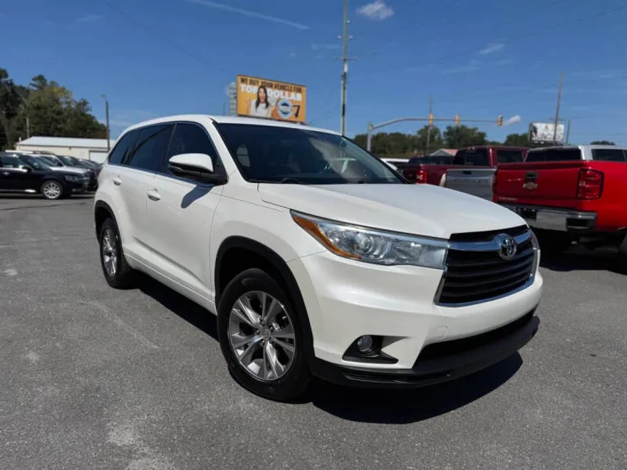 2015 Toyota Highlander Base Hybrid photo 1