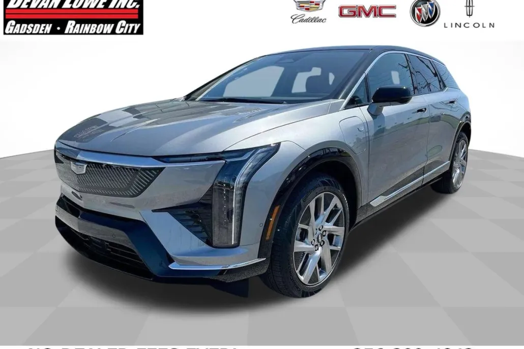 2025 Cadillac Optiq Luxury photo 1