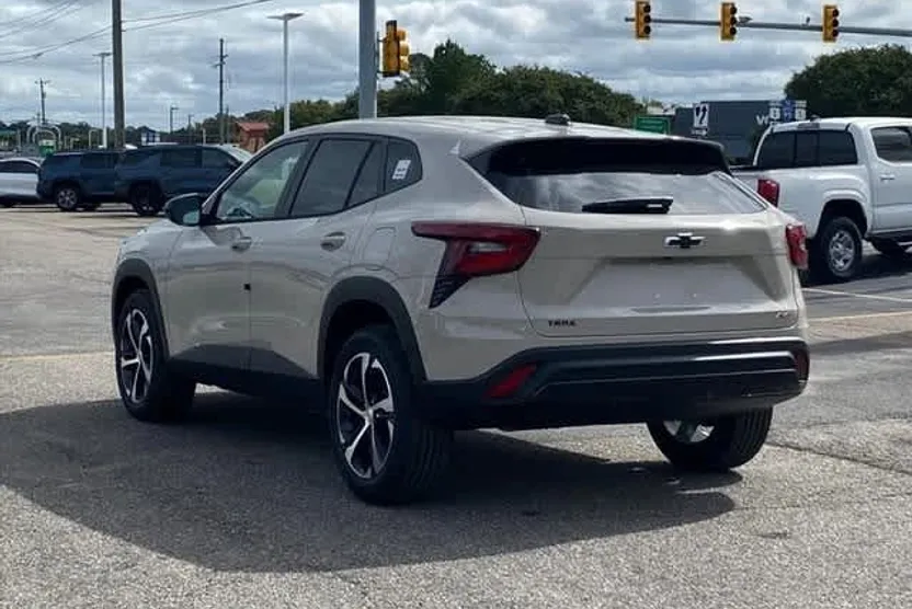 2026 Chevrolet Trax photo 1
