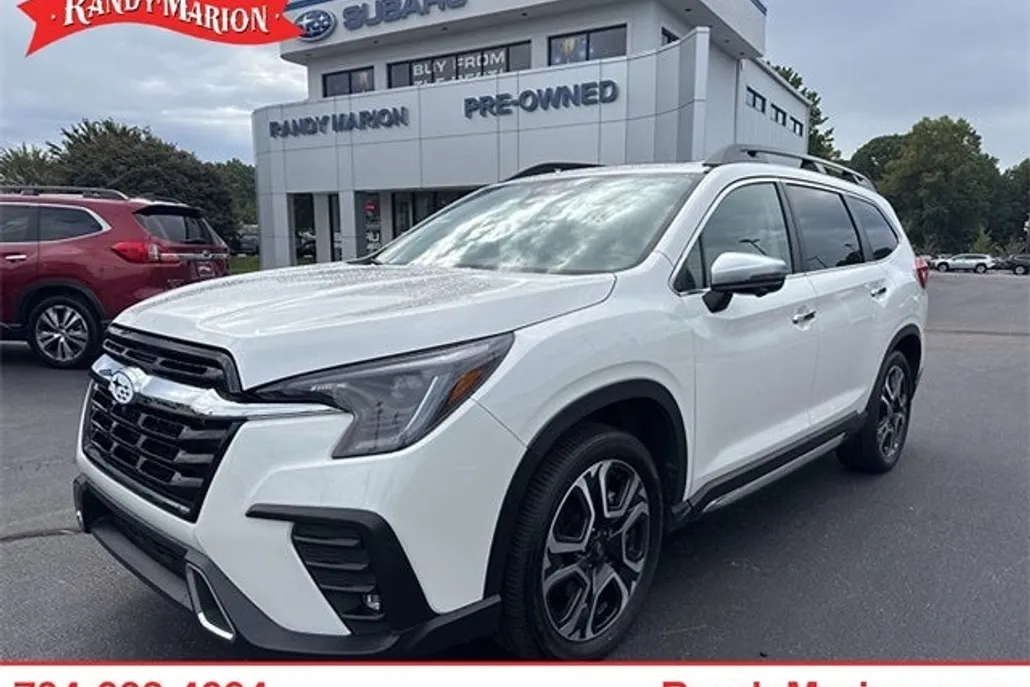 2023 Subaru Ascent Touring photo 1