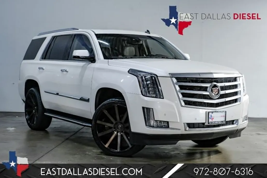 2015 Cadillac Escalade Luxury photo 1