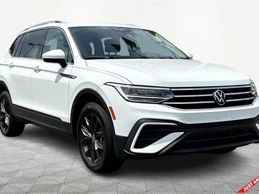 2024 Volkswagen Tiguan SE Wolfsburg Edition photo 1