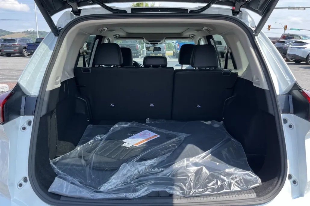 2026 Nissan Rogue SV photo 1
