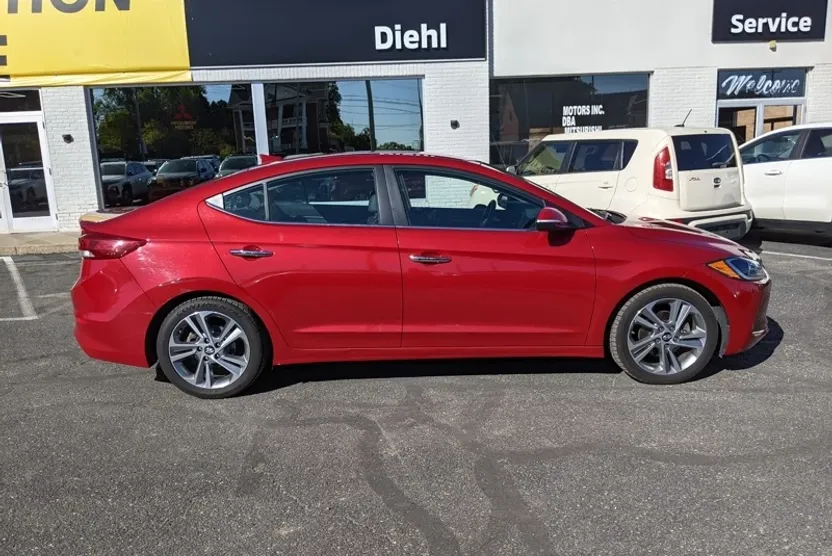 2017 Hyundai Elantra Limited photo 1