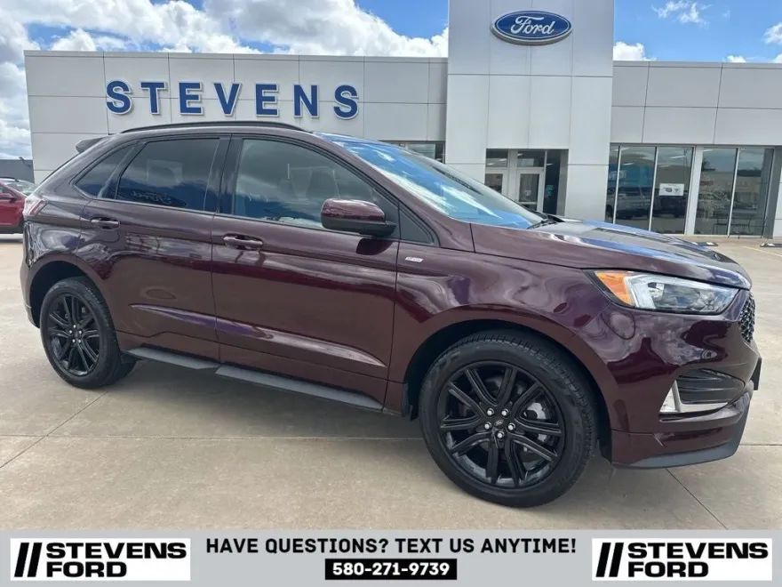 2024 Ford Edge ST photo 1