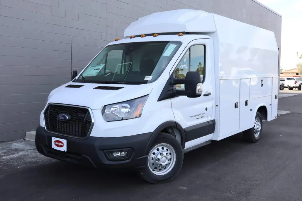 2024 Ford Transit Cutaway Chassis photo 1