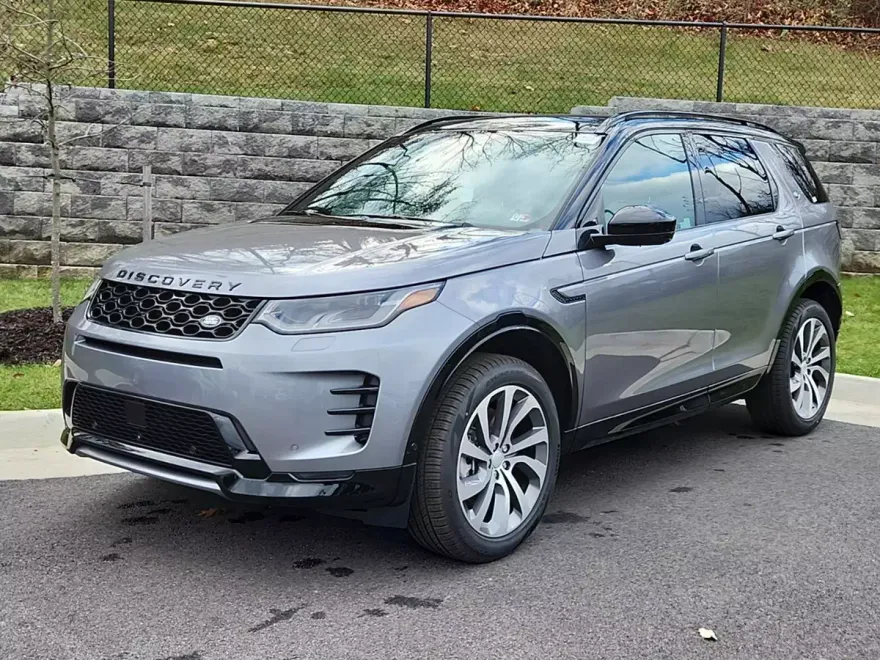 2024 Land Rover Discovery Sport Dynamic SE photo 1