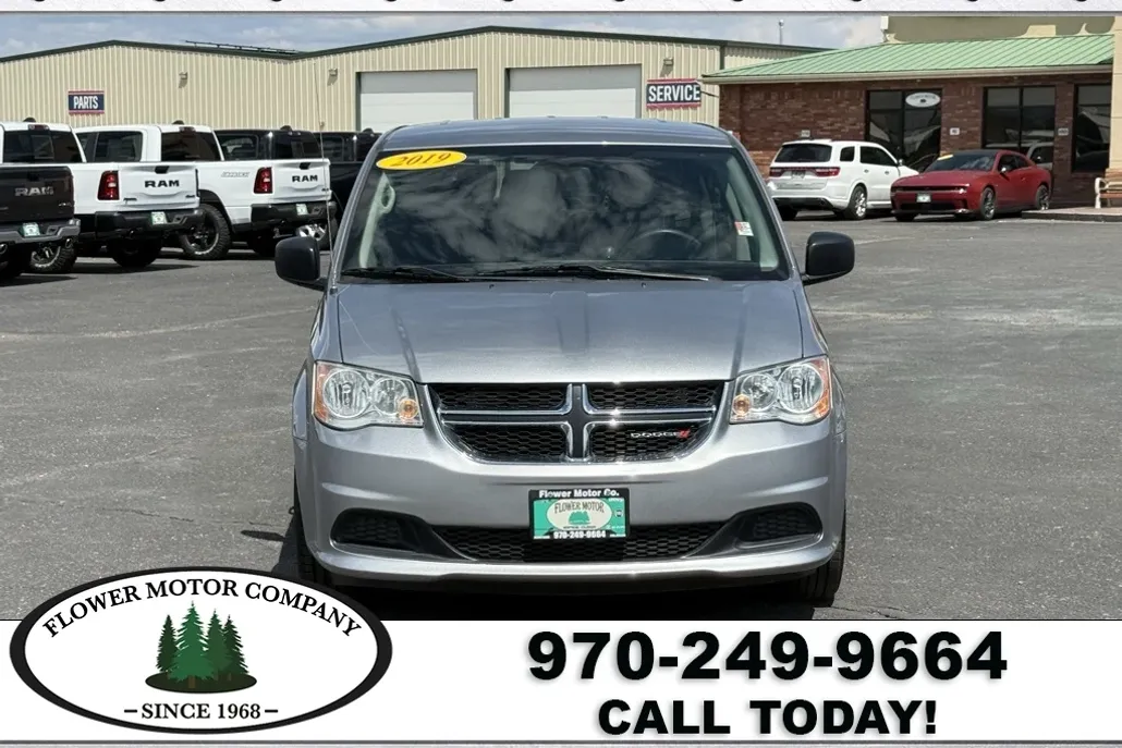 2019 Dodge Grand Caravan SE photo 1