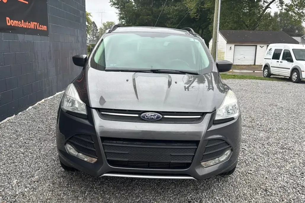 2015 Ford Escape SE Sport photo 1