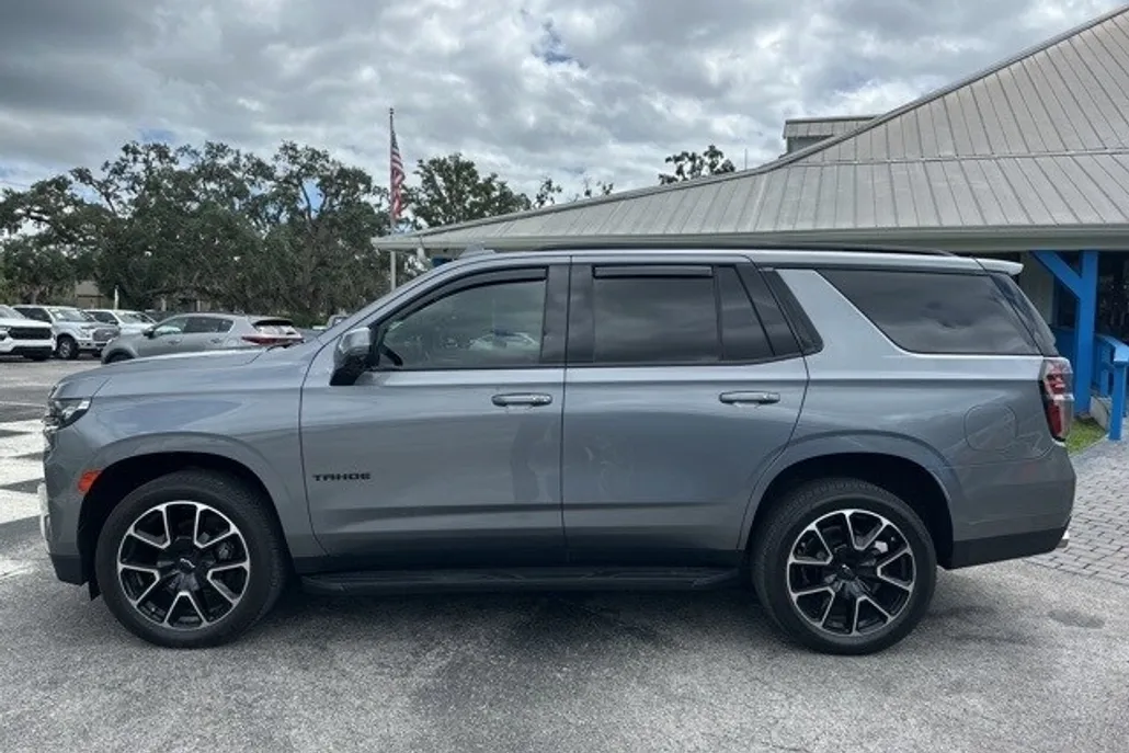 2022 Chevrolet Tahoe RST photo 1