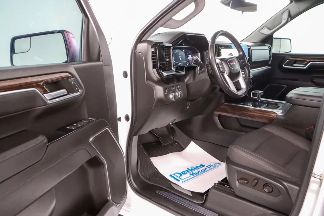 2023 Gmc Sierra Elevation photo 1