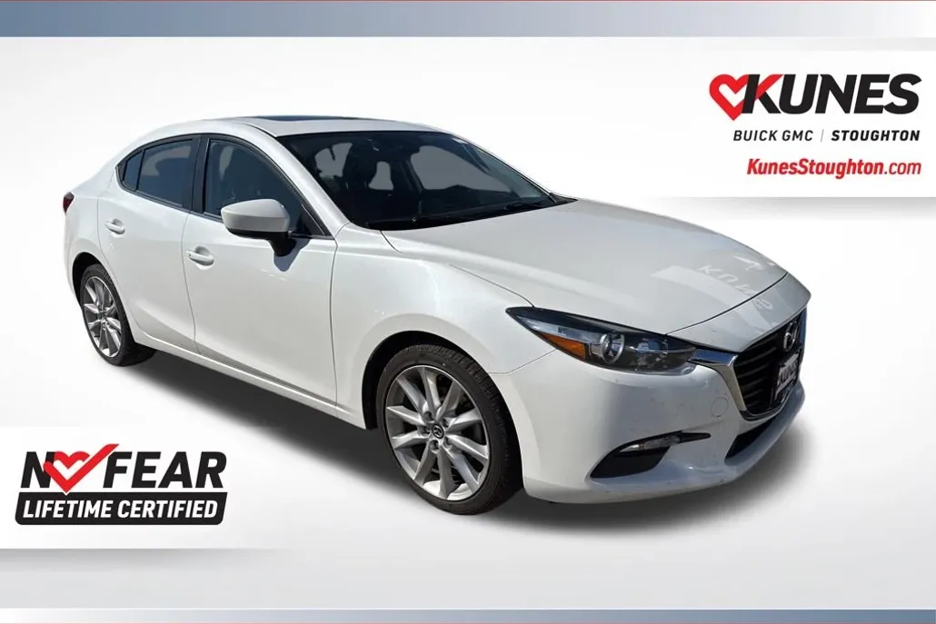 2017 Mazda Mazda3 Touring photo 1
