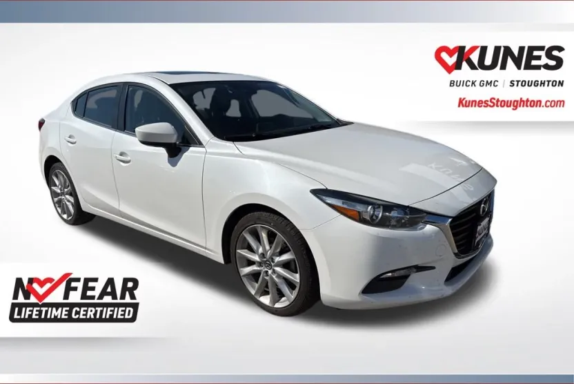2017 Mazda Mazda3 Touring photo 1