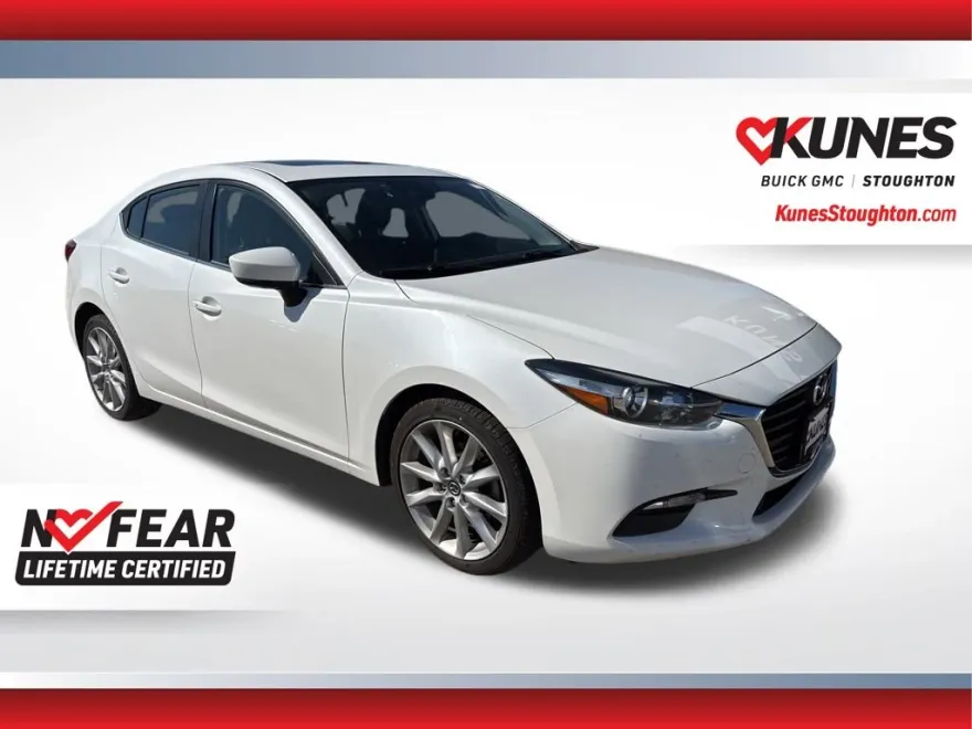 2017 Mazda Mazda3 Touring photo 1