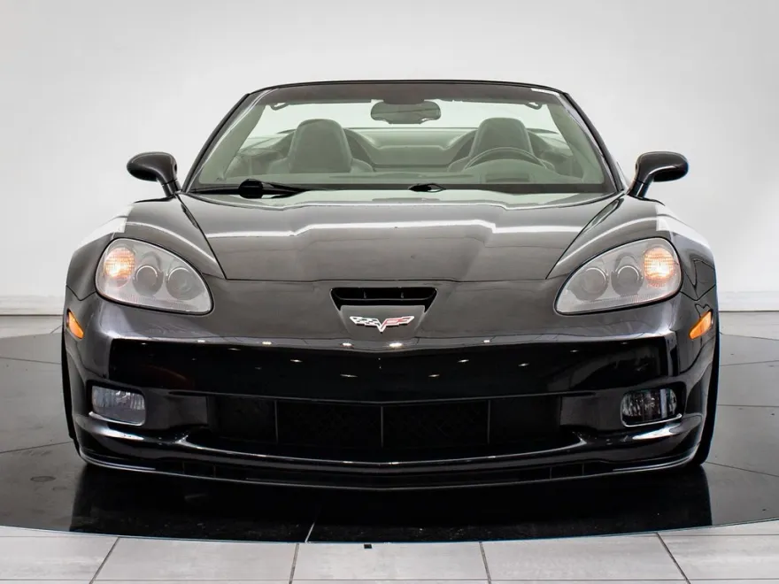 2013 Chevrolet Corvette Grand Sport Convertible photo 2