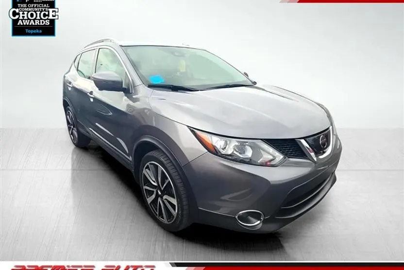 2017 Nissan Rogue Sport SL photo 1