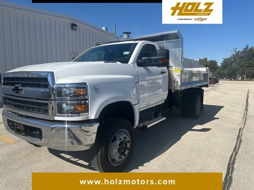 2024 Chevrolet Silverado 5500HD Work Truck photo 1