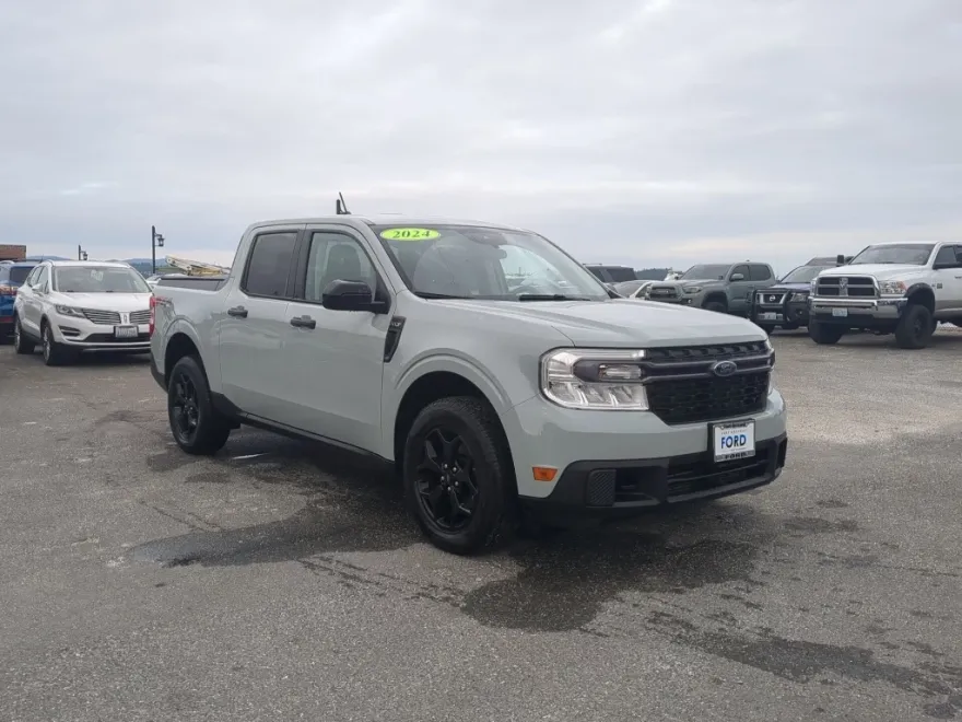 2024 Ford Maverick XLT photo 1