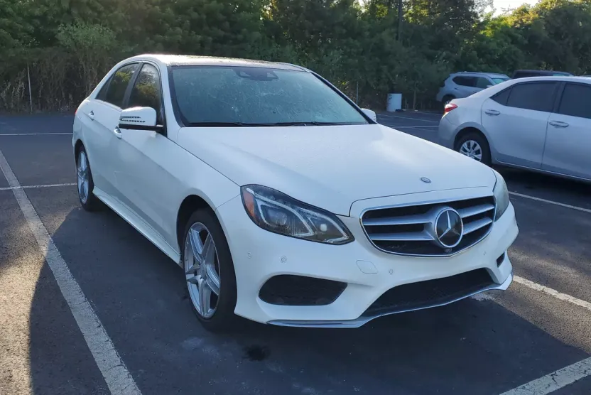 2014 Mercedes Benz E 350 Sedan photo 1