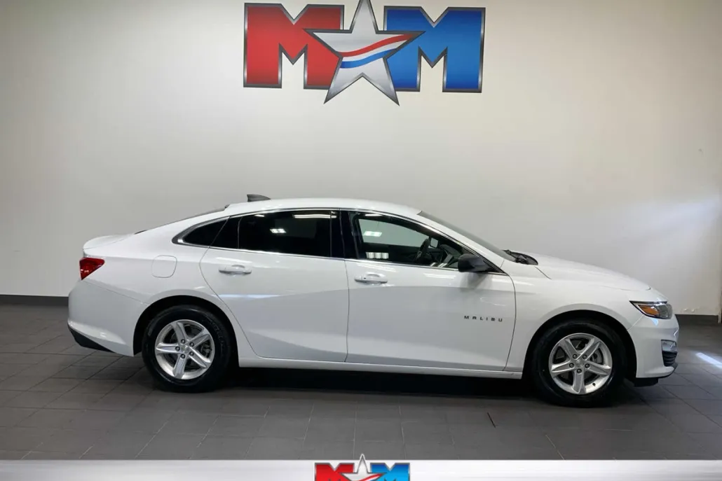 2020 Chevrolet Malibu photo 1