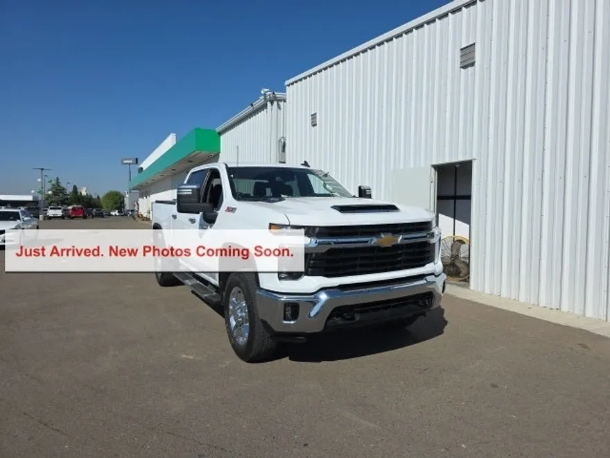 2024 Chevrolet Silverado 2500HD LT photo 1