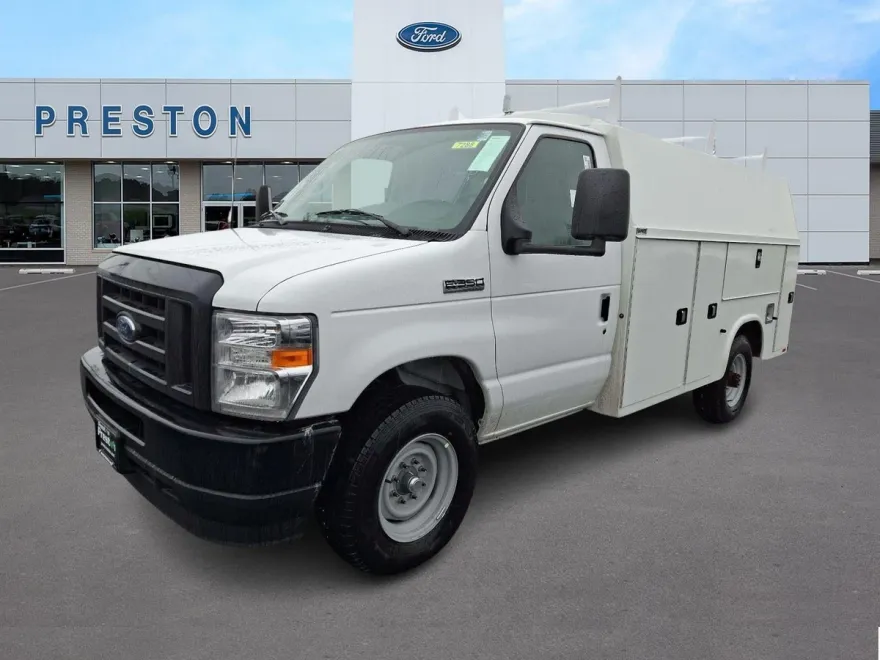 2025 Ford E-350 Base photo 1