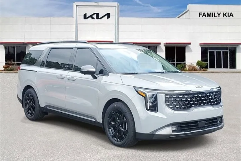 2026 Kia Carnival SX photo 1