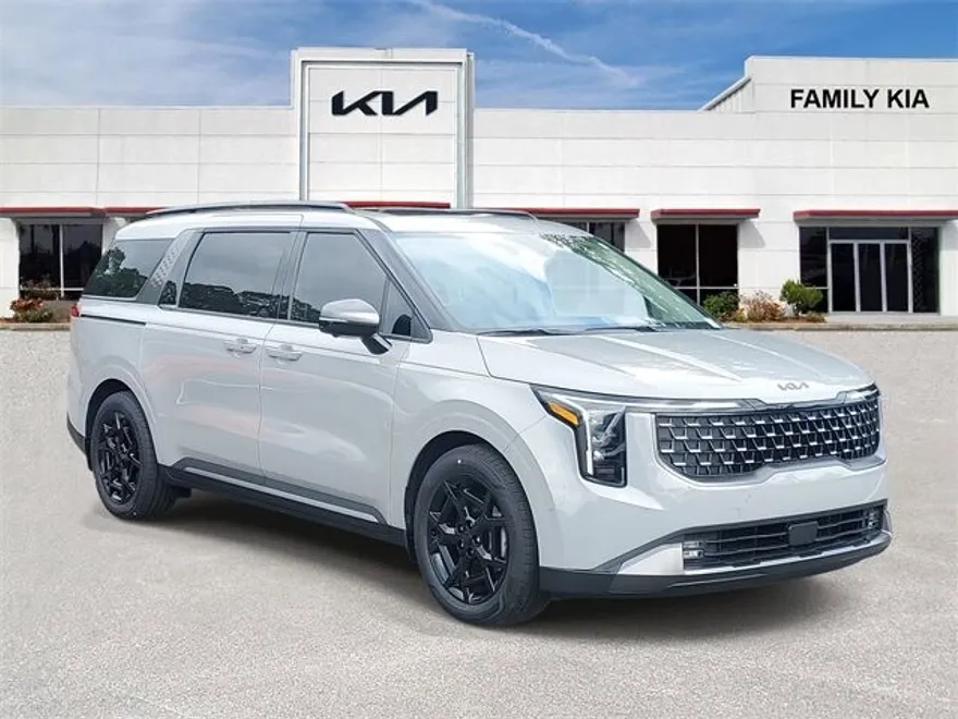 2026 Kia Carnival SX photo 1