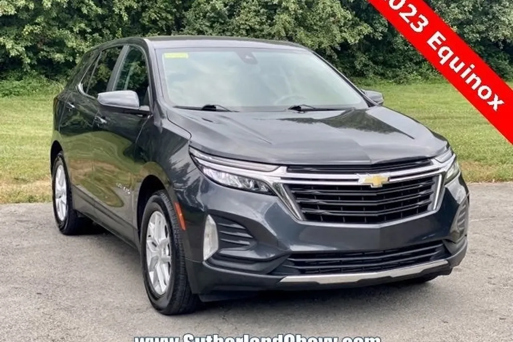 2023 Chevrolet Equinox LT photo 1