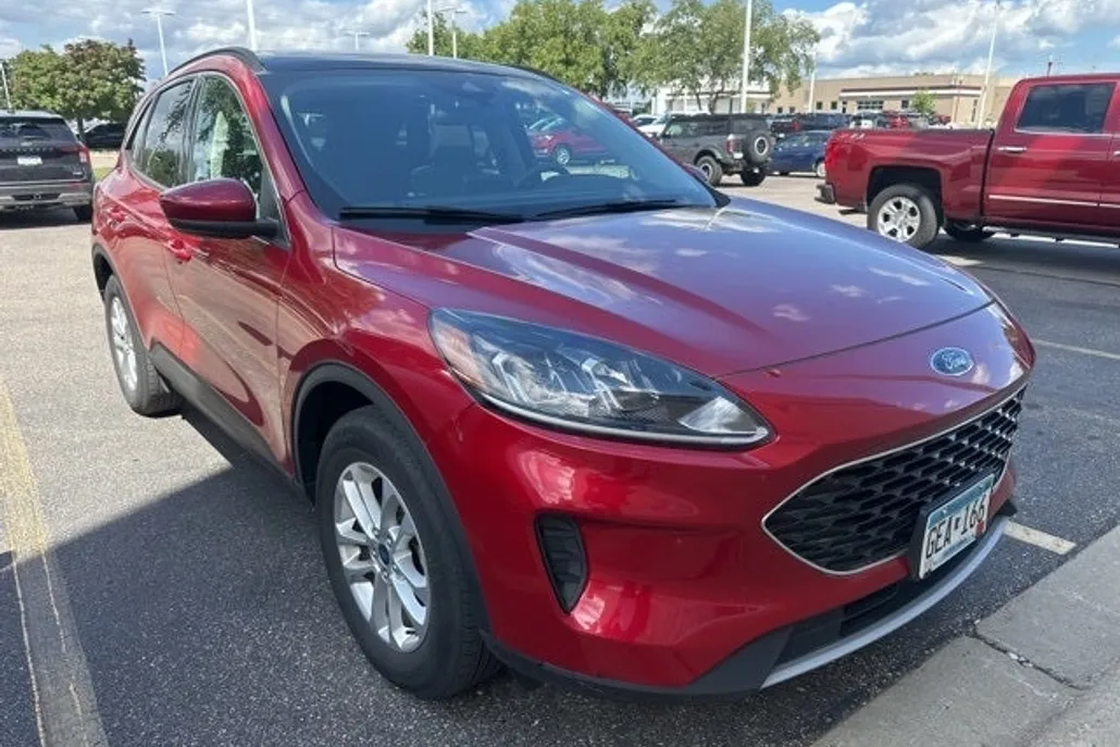 2020 Ford Escape SE photo 1