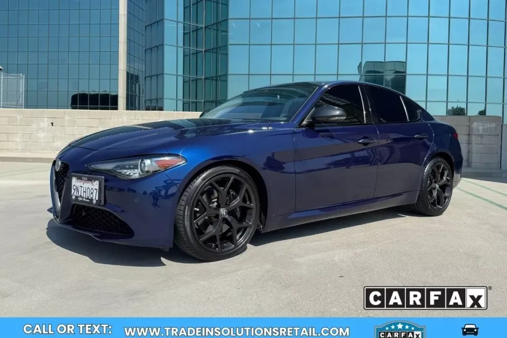 2020 Alfa Romeo Giulia photo 1