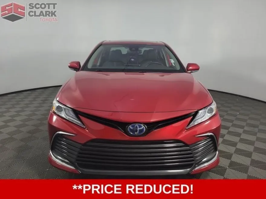 2024 Toyota Camry Hybrid XLE photo 1