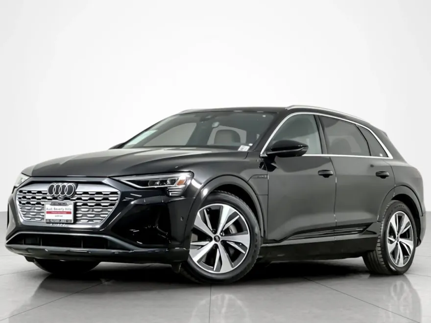 2024 Audi Q8 E-tron Premium Plus photo 1