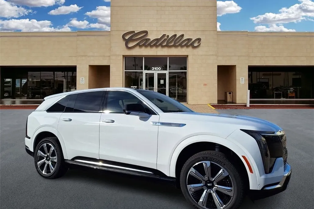 2025 Cadillac Escalade IQ Luxury photo 1