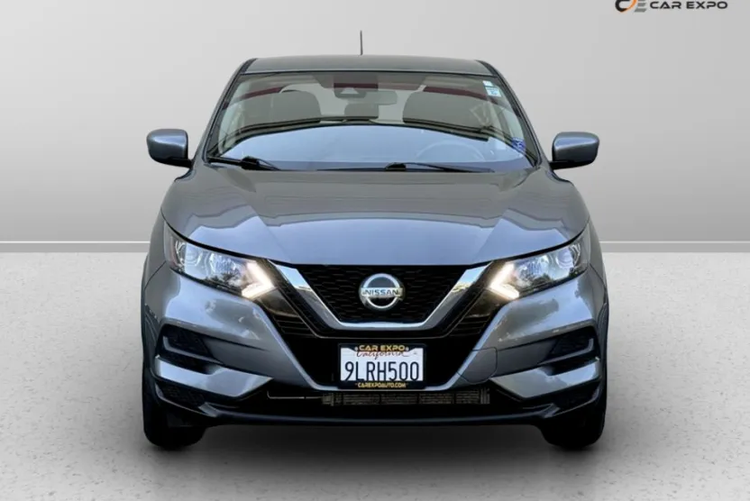 2021 Nissan Rogue Sport SV photo 1