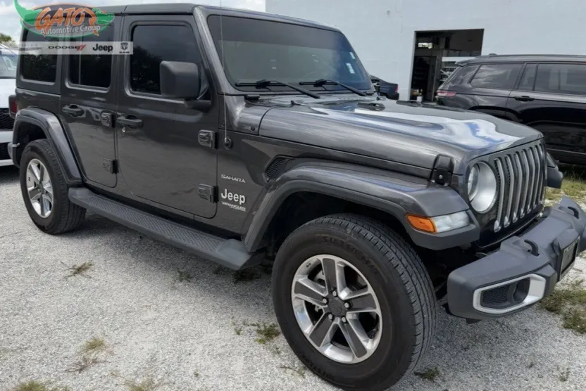 2020 Jeep Wrangler Unlimited Sahara photo 1