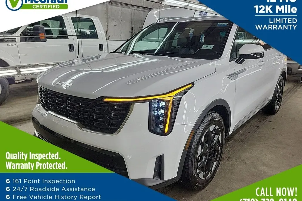 2024 Kia Sorento S photo 1