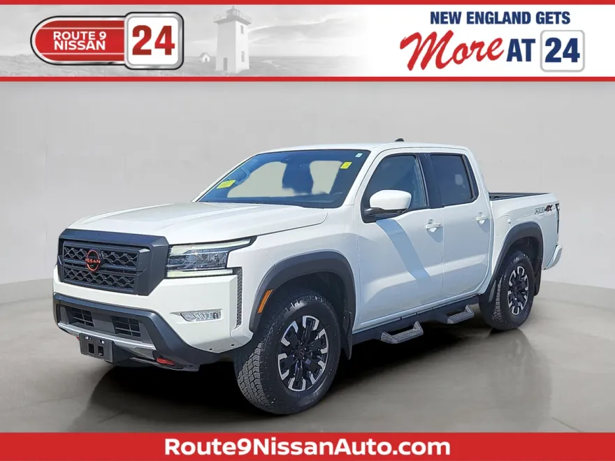 2022 Nissan Frontier PRO-4X photo 1