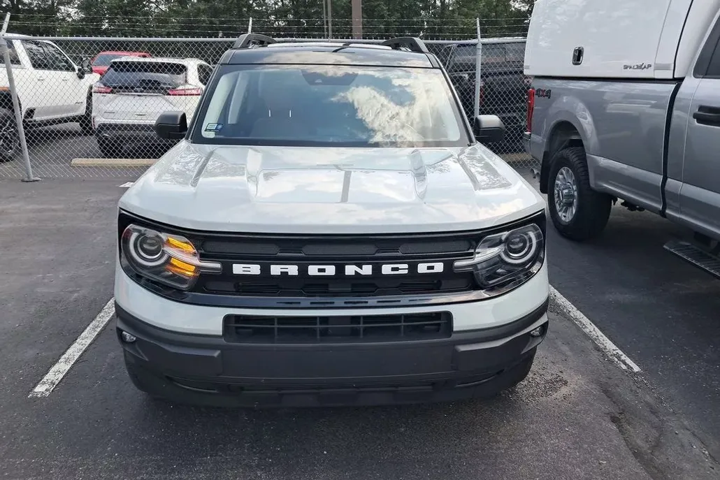 2023 Ford Bronco Sport Outer Banks photo 1