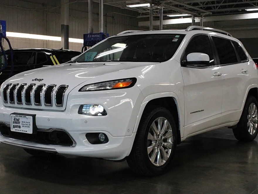 2017 Jeep Cherokee Overland photo 1