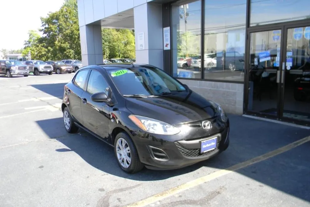 2011 Mazda Mazda2 Sport photo 1